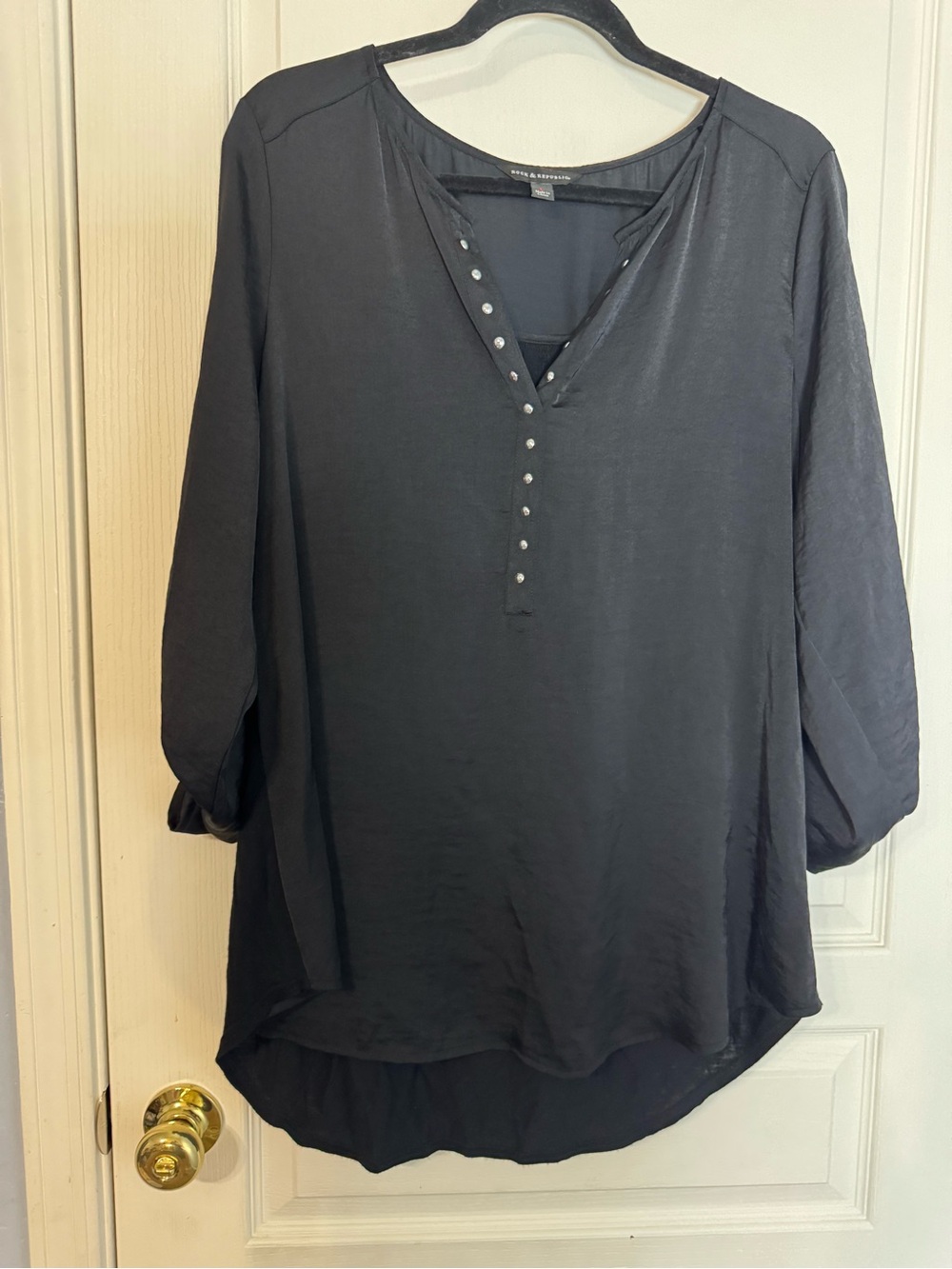 Rock & Republic Black Button-Front Henley Tunic Top Size large
